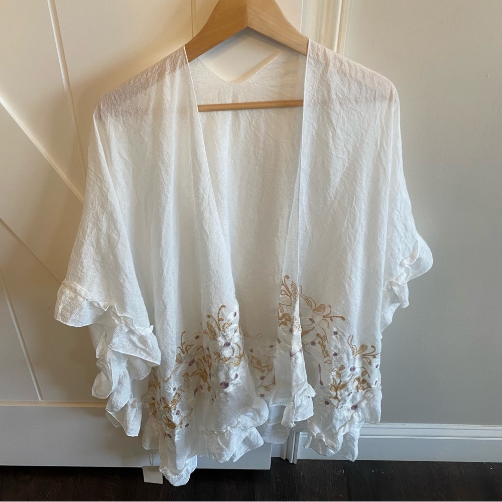 NWT Fadivo NY embroidered kimono